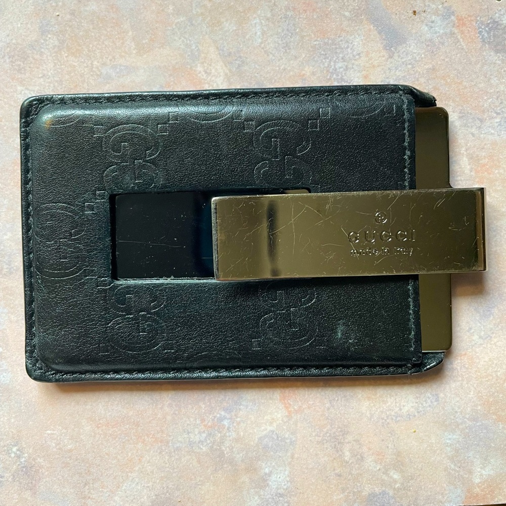 Gucci Men’s money clip.